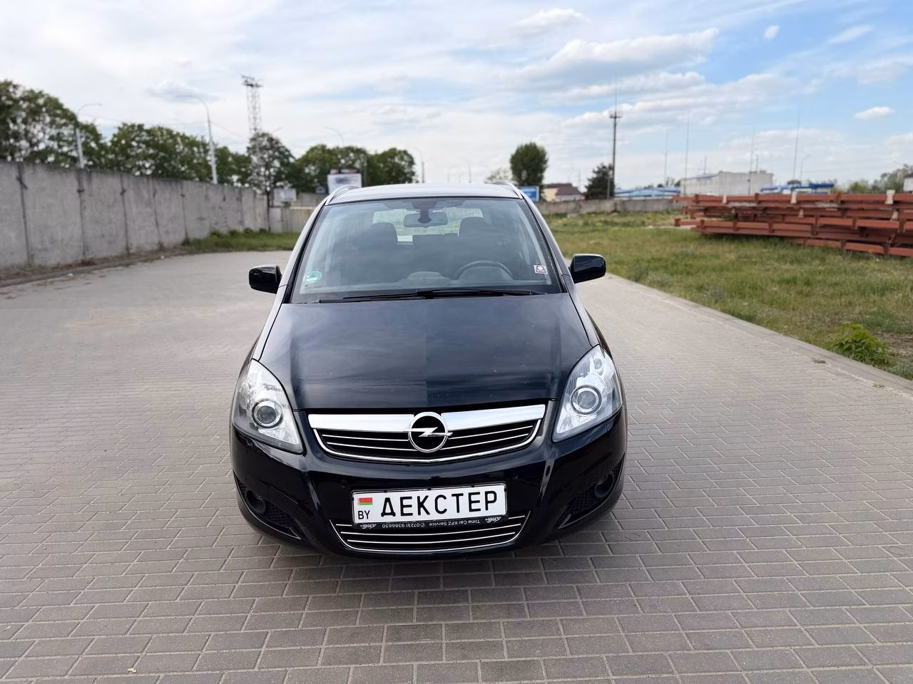 Opel Zafira фото 6