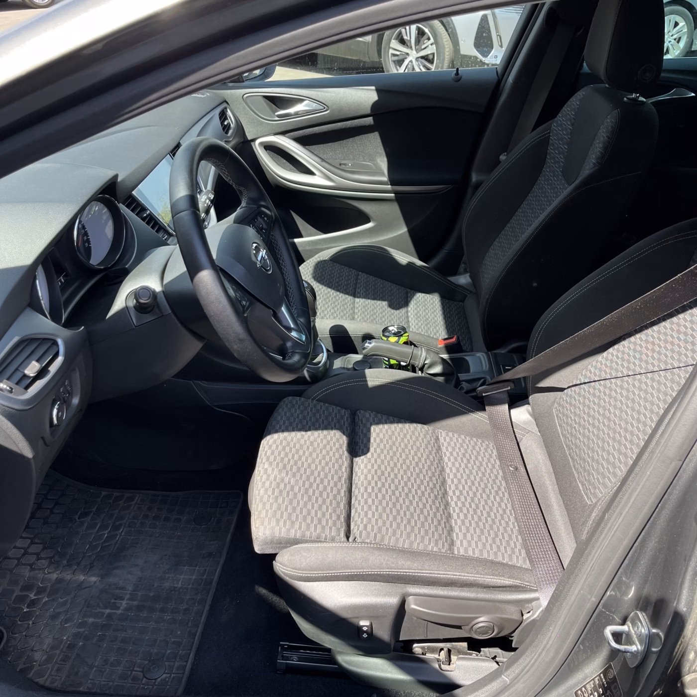 Opel Astra фото 9