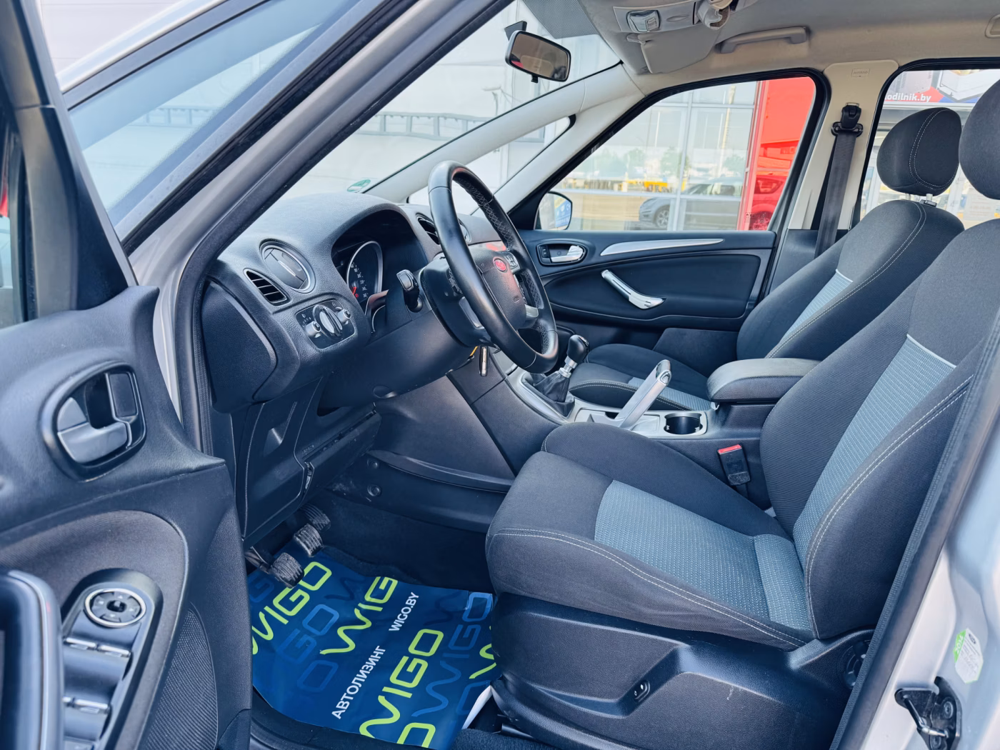 Ford S-MAX фото 5