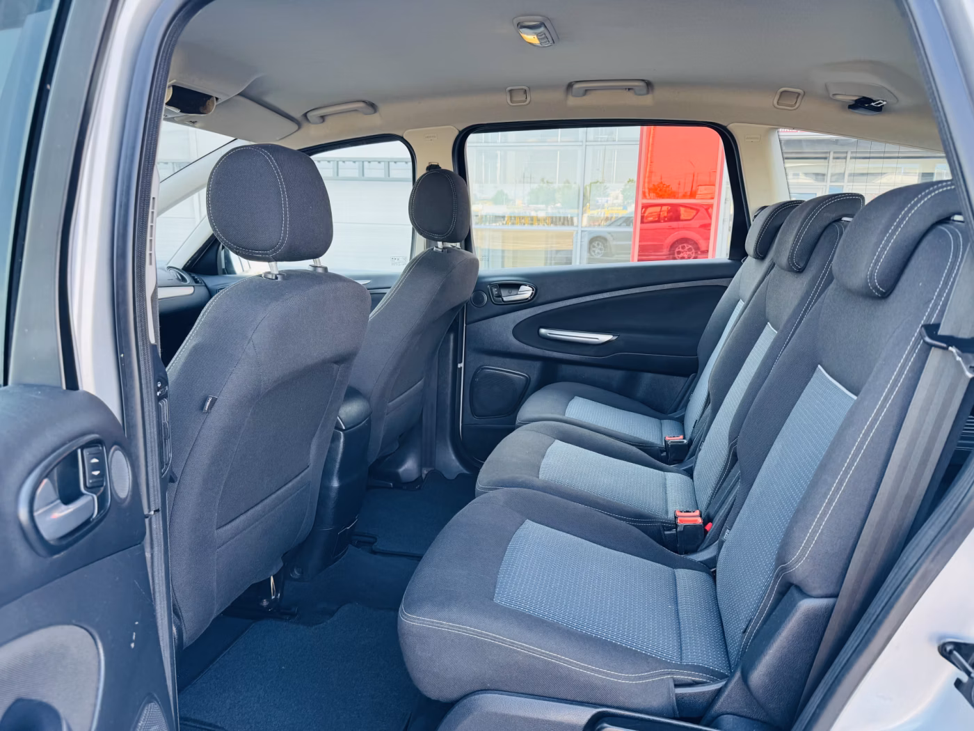 Ford S-MAX фото 6
