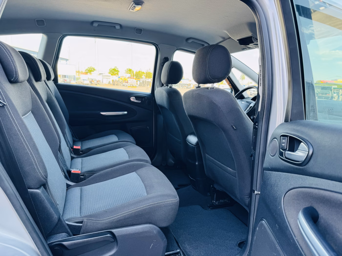 Ford S-MAX фото 7