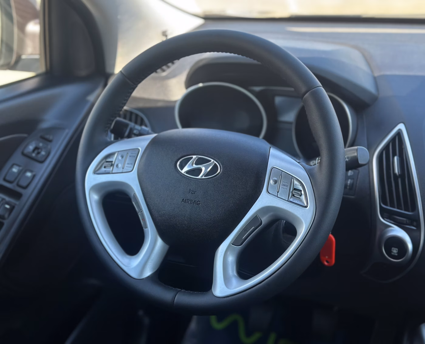 Hyundai ix35 фото 14