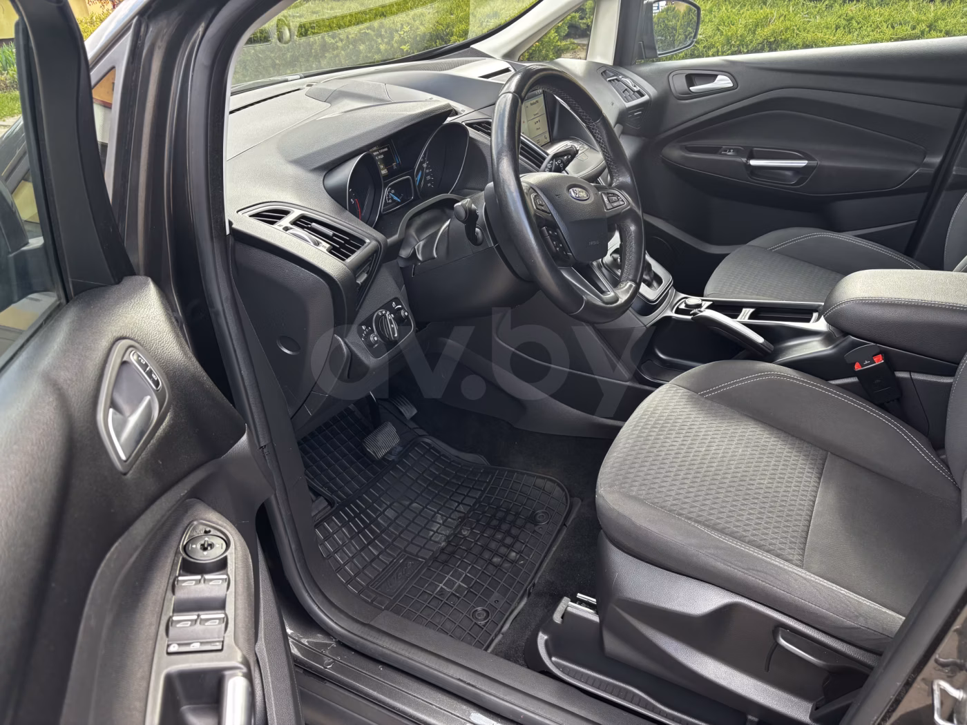 Ford Grand C-Max фото 13
