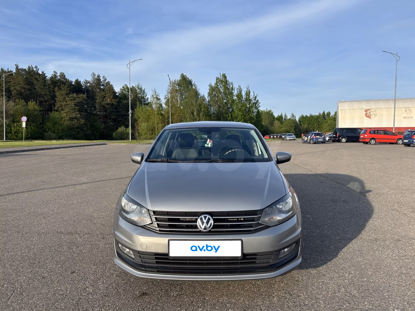 Volkswagen Polo Sedan фото 8