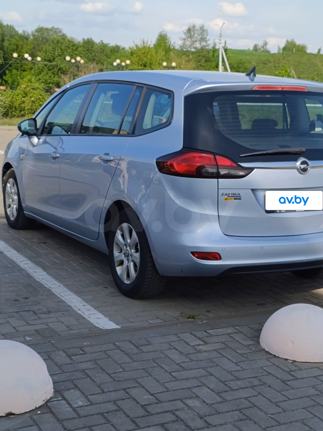 Opel Zafira фото 5