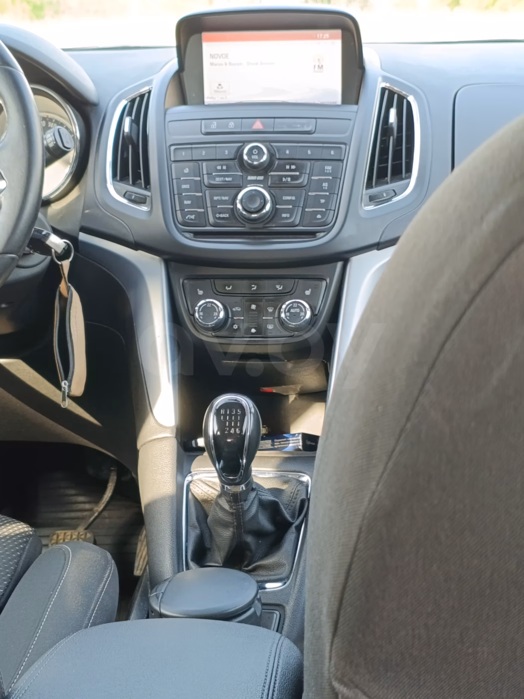 Opel Zafira фото 8