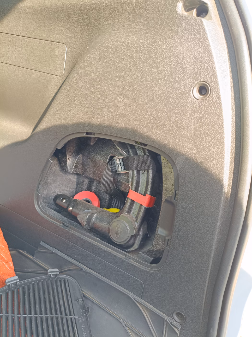Opel Zafira фото 9