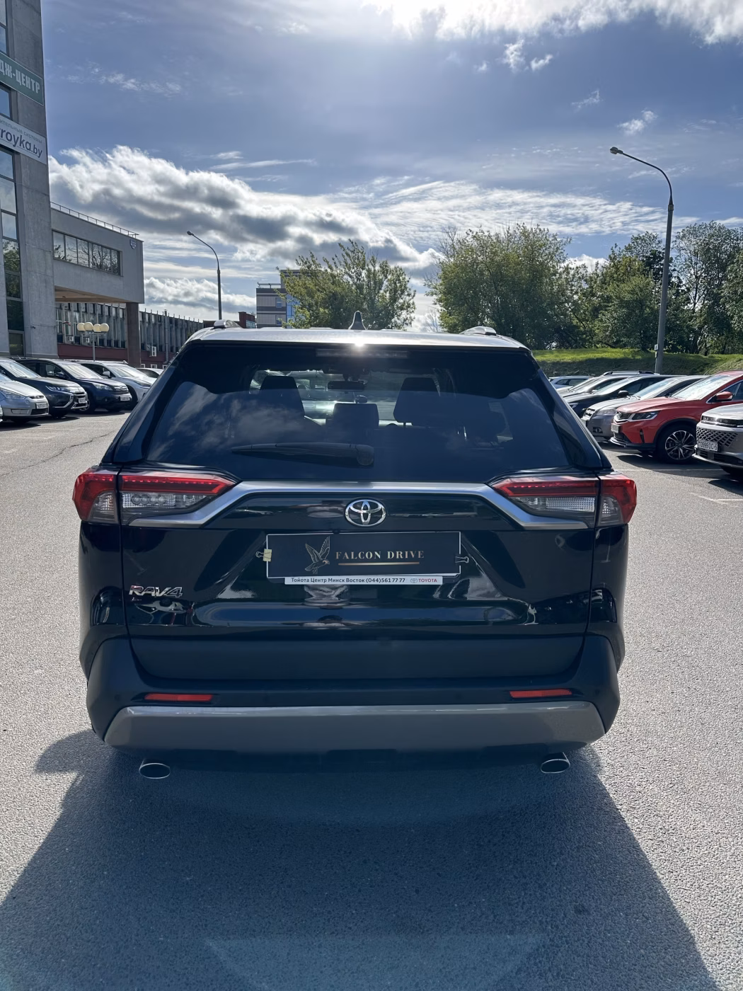 Toyota RAV4 фото 6