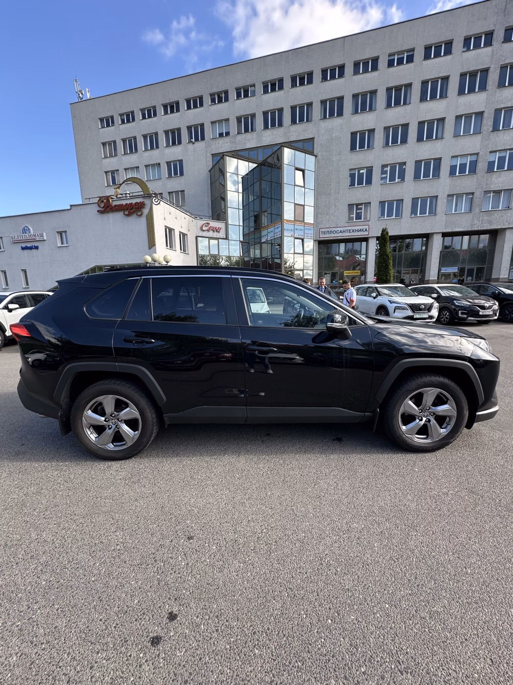 Toyota RAV4 фото 8