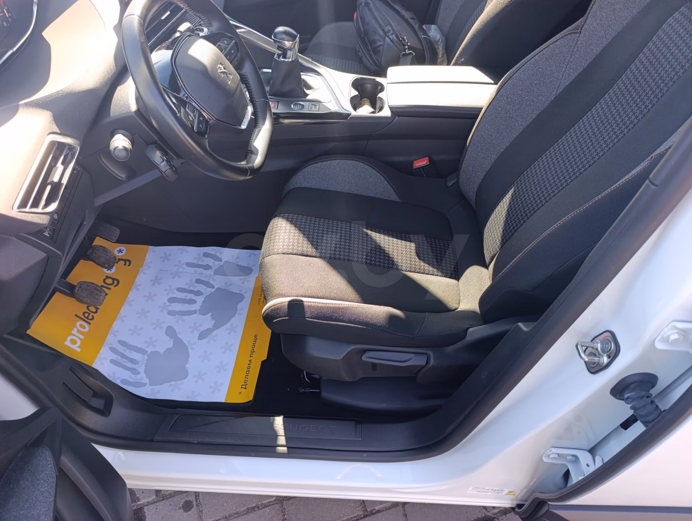 Peugeot 5008 фото 10