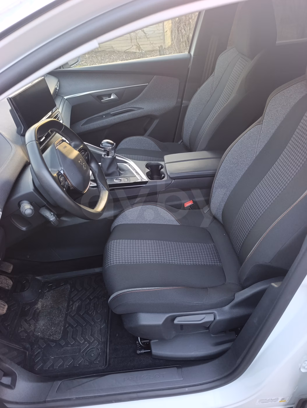 Peugeot 5008 фото 14