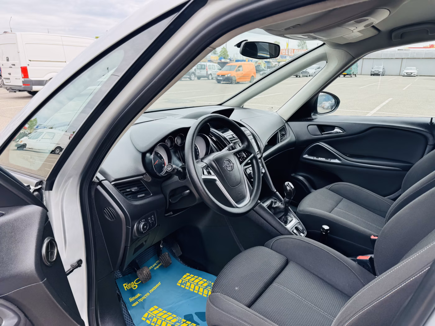 Opel Zafira фото 5