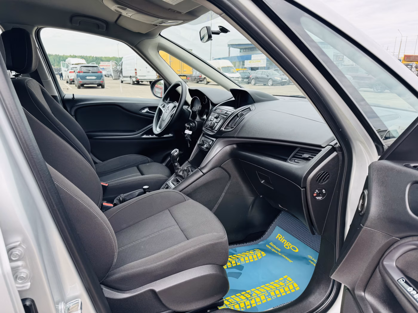Opel Zafira фото 8