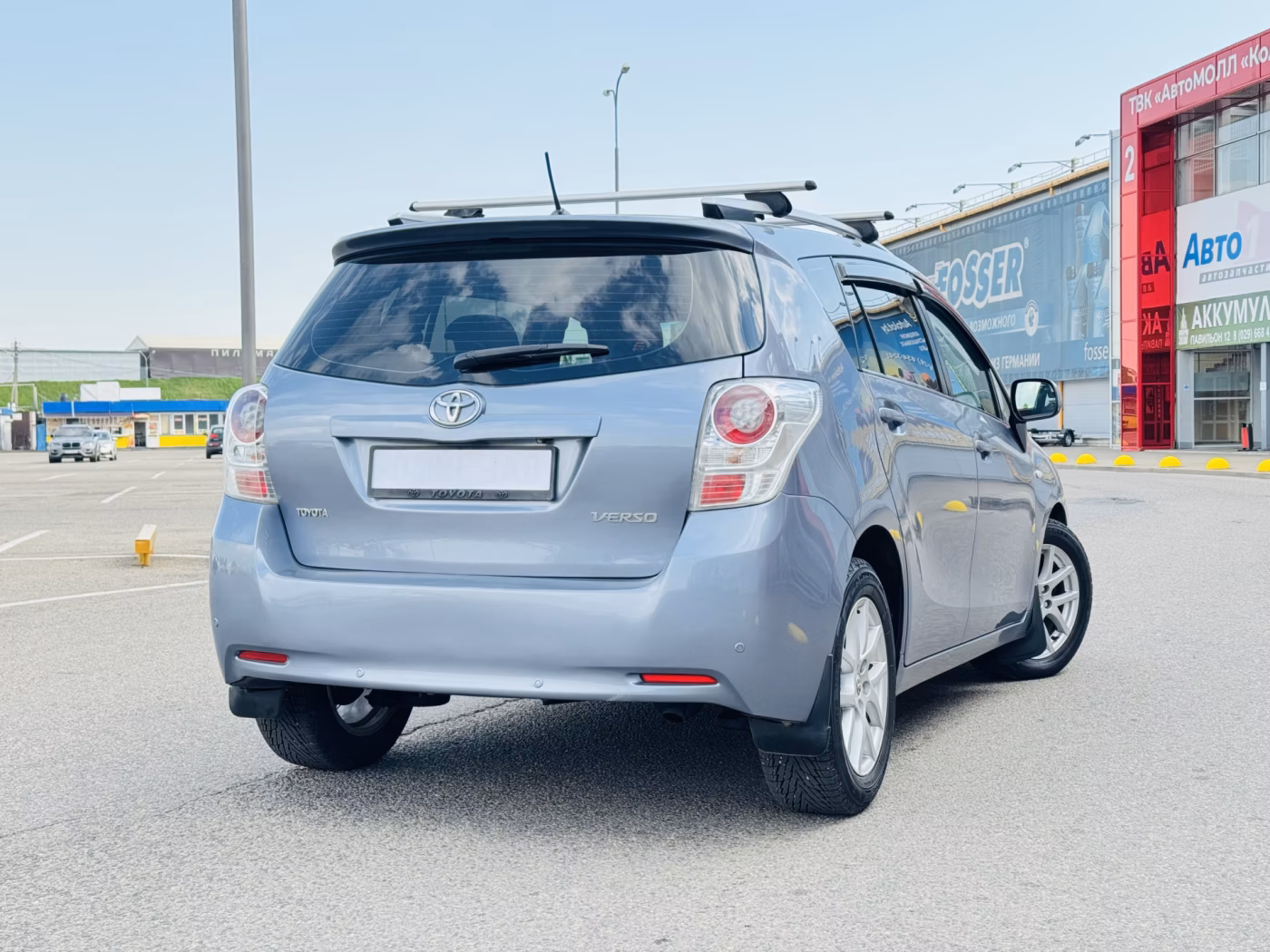 Toyota Verso фото 2