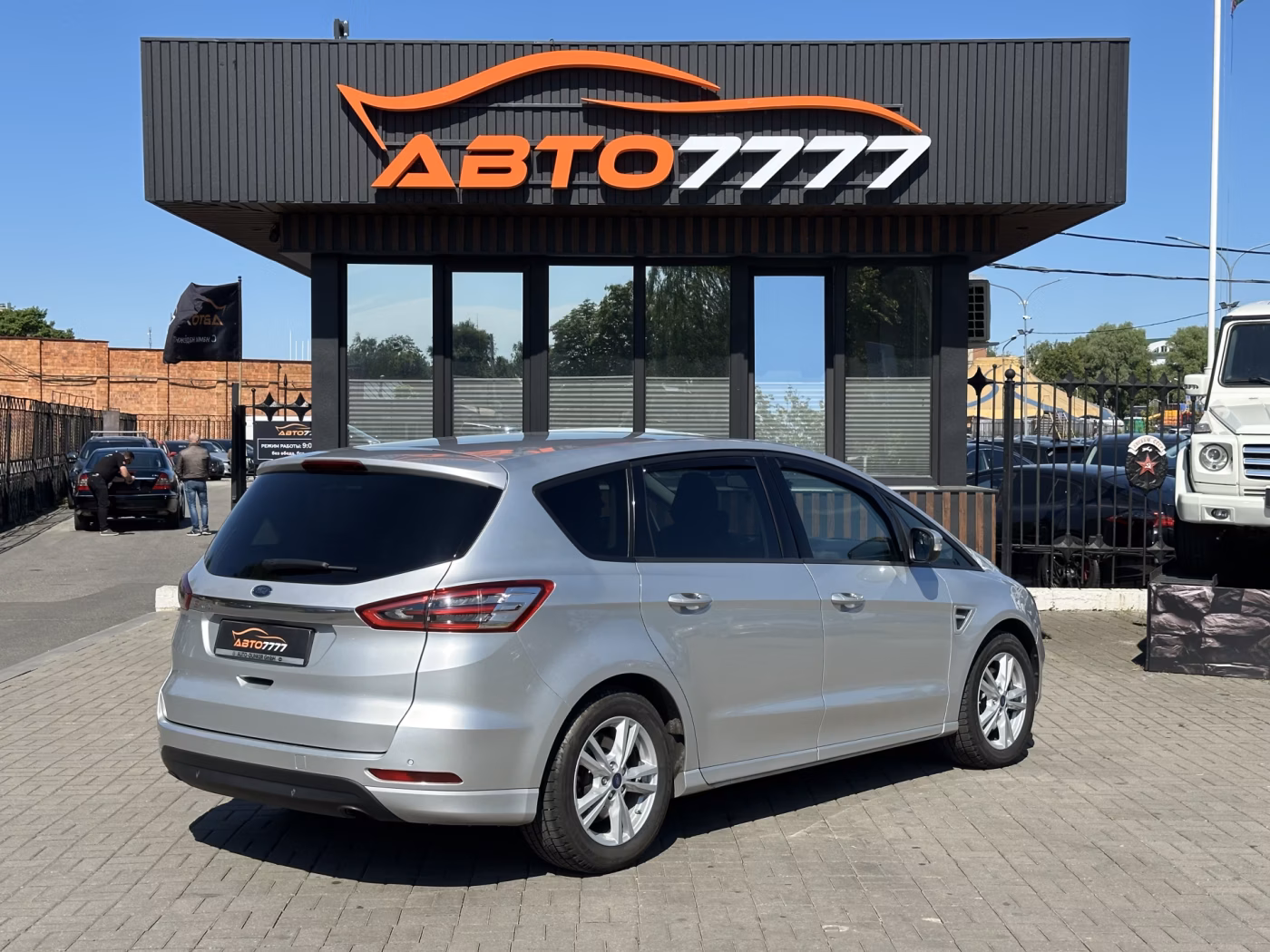 Ford S-MAX фото 2