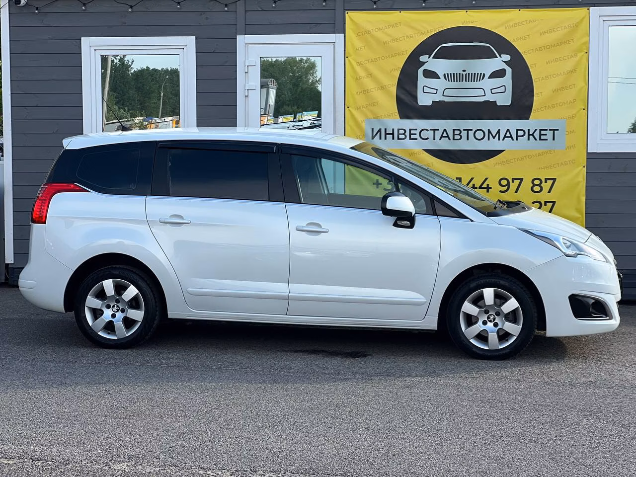 Peugeot 5008 фото 5