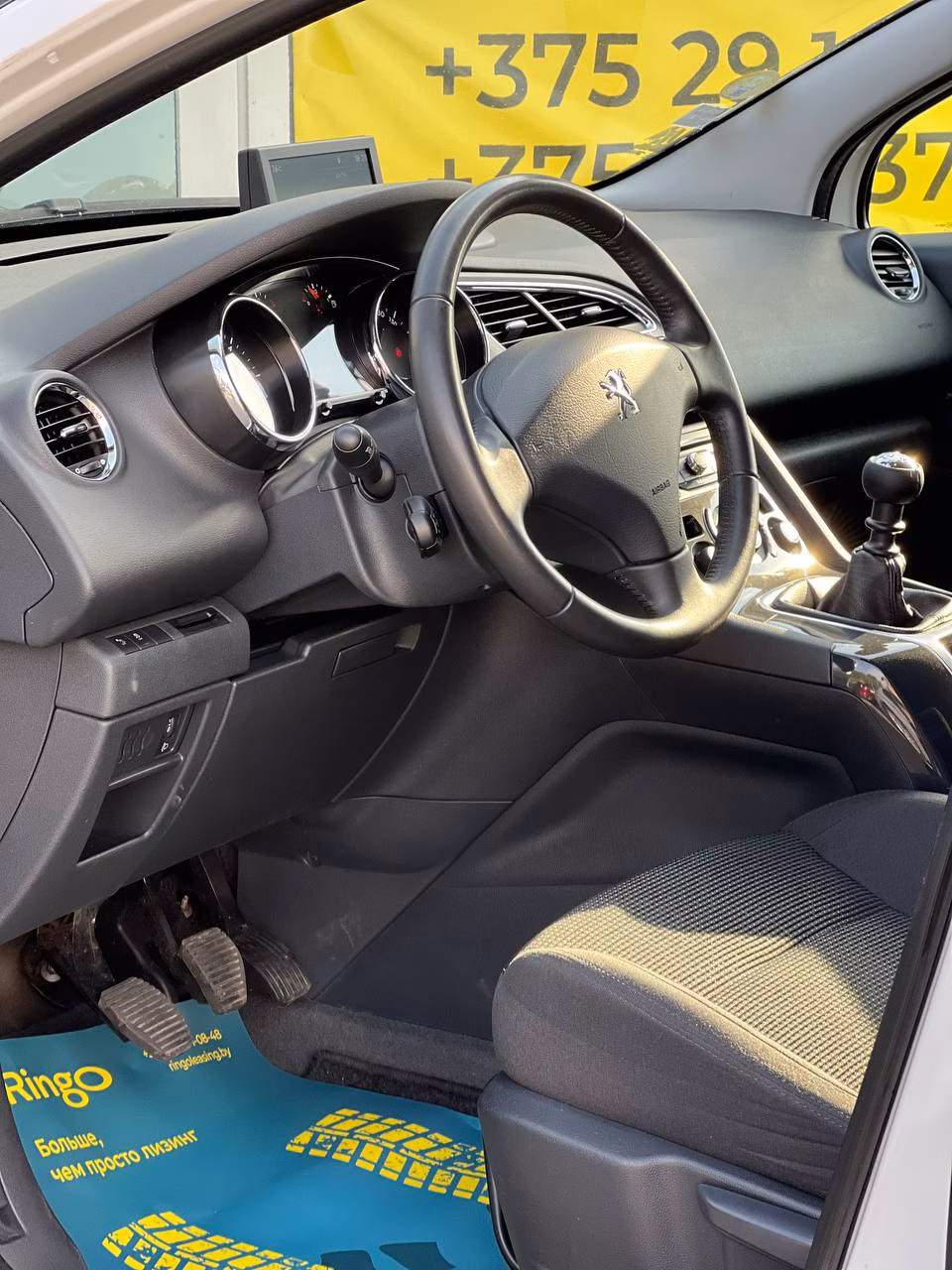 Peugeot 5008 фото 11