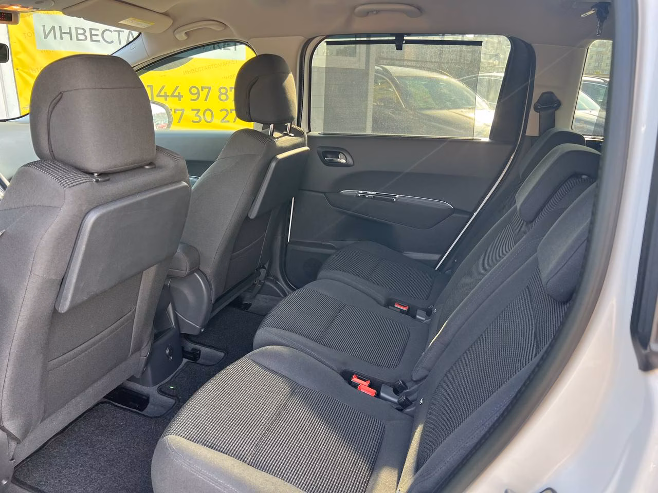 Peugeot 5008 фото 13