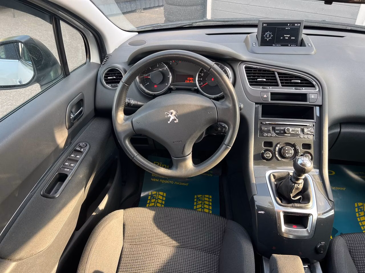 Peugeot 5008 фото 18