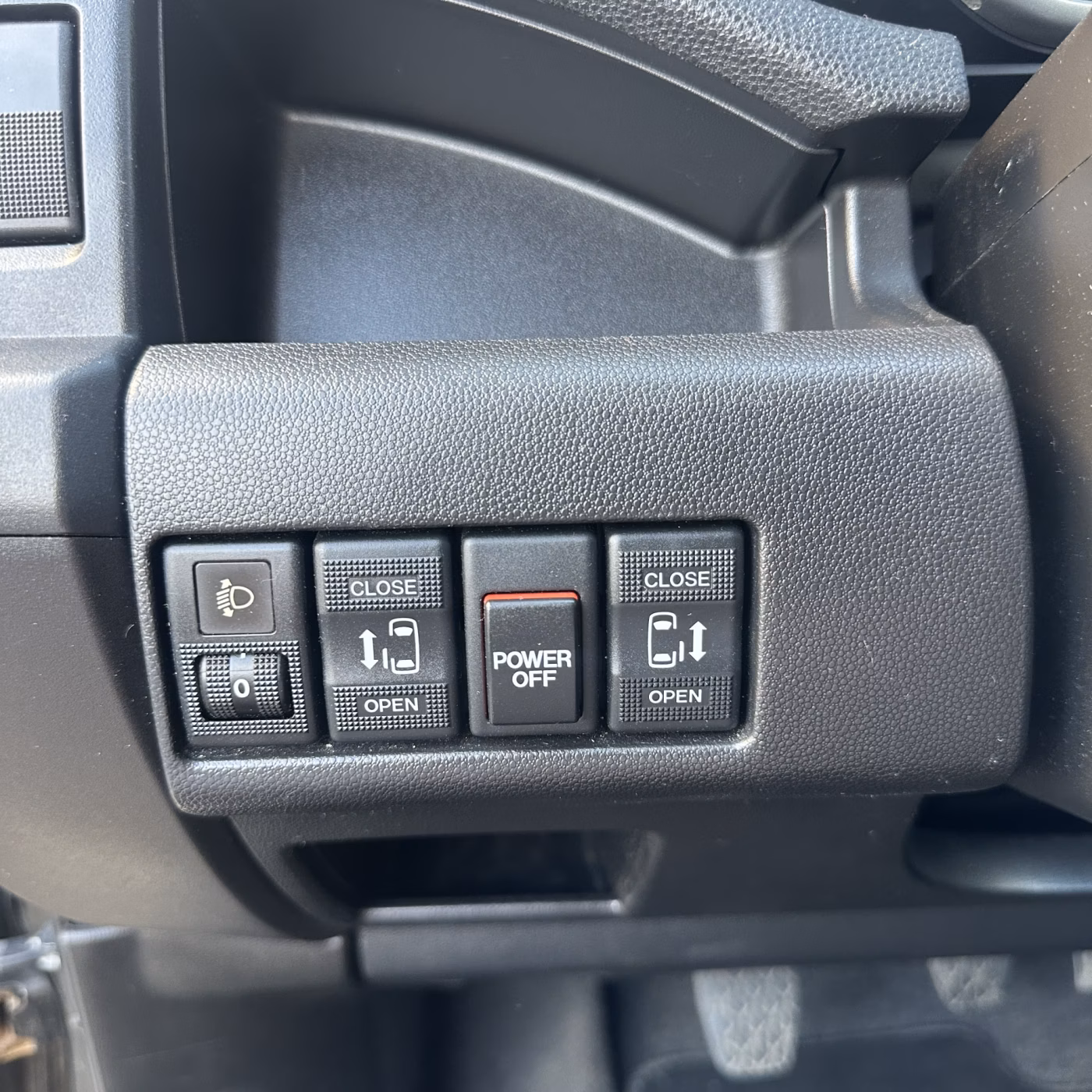 Mazda 5 фото 12