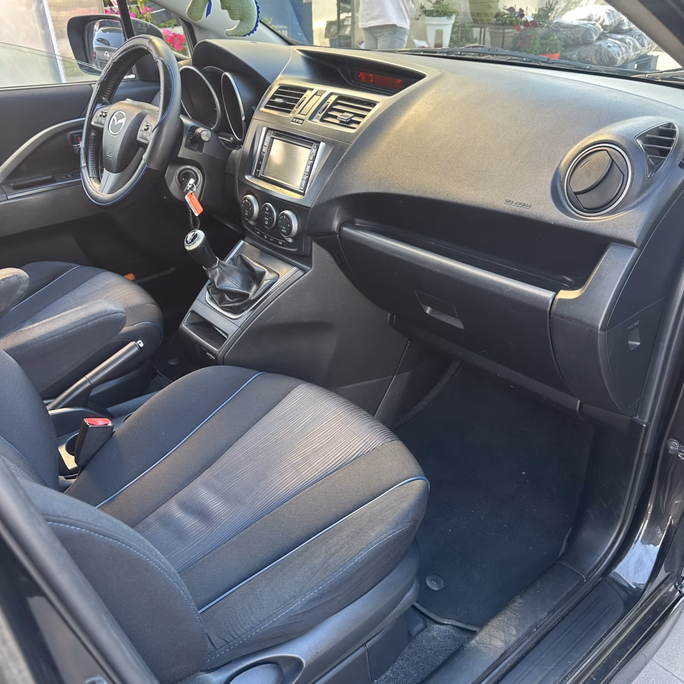 Mazda 5 фото 18