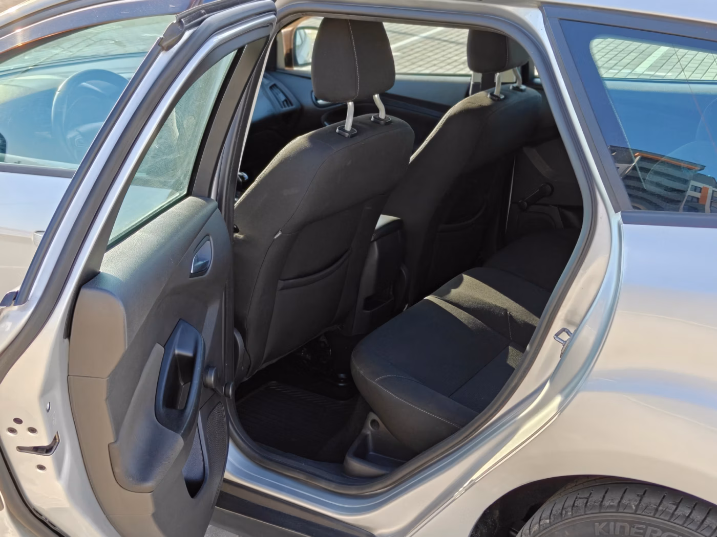 Ford Focus фото 12