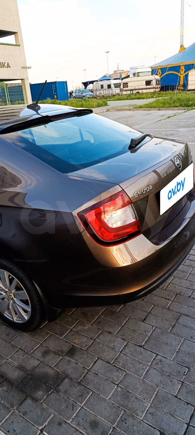 Skoda Rapid фото 12