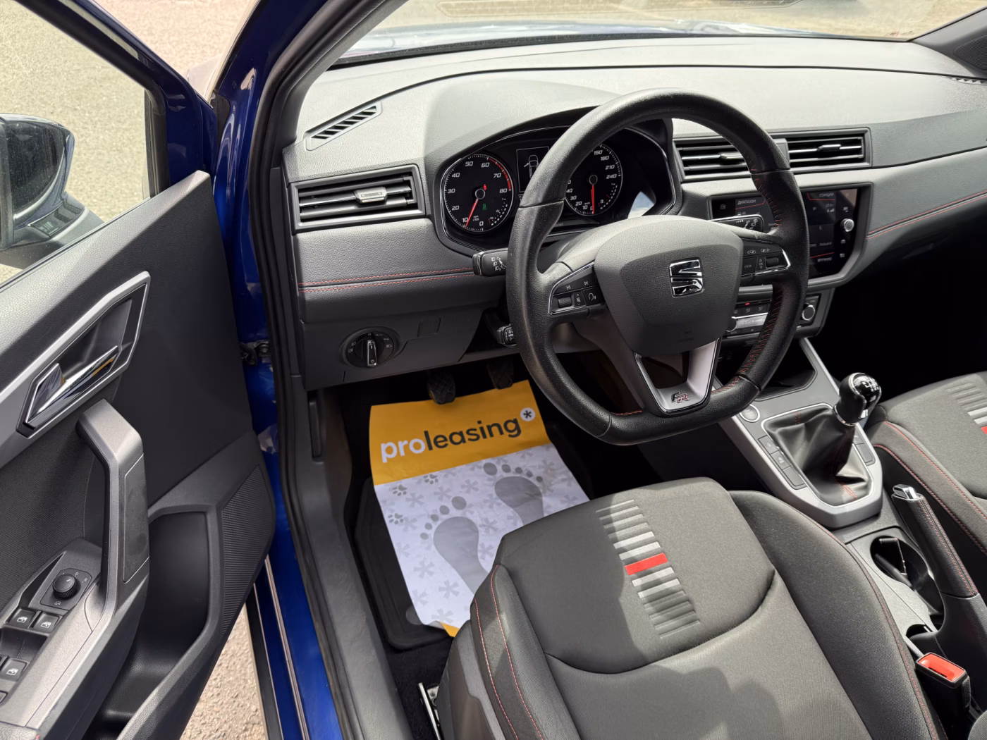 SEAT Arona фото 9