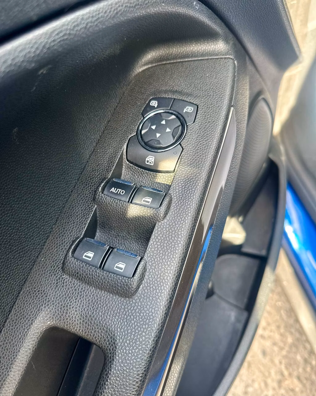 Ford EcoSport фото 12