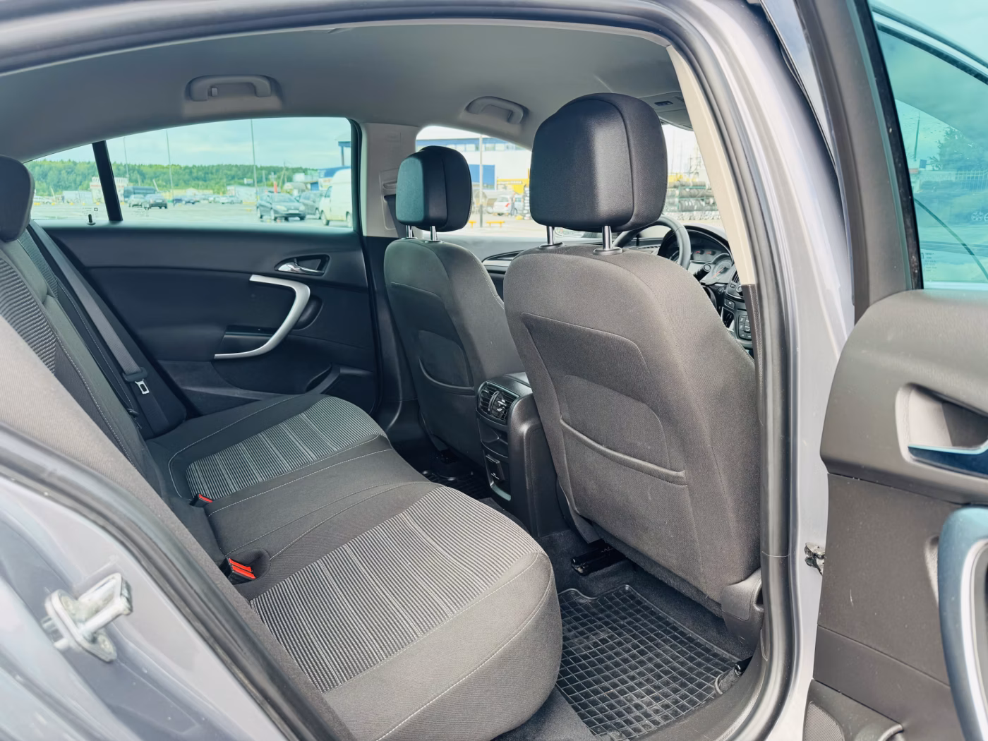 Opel Insignia фото 7