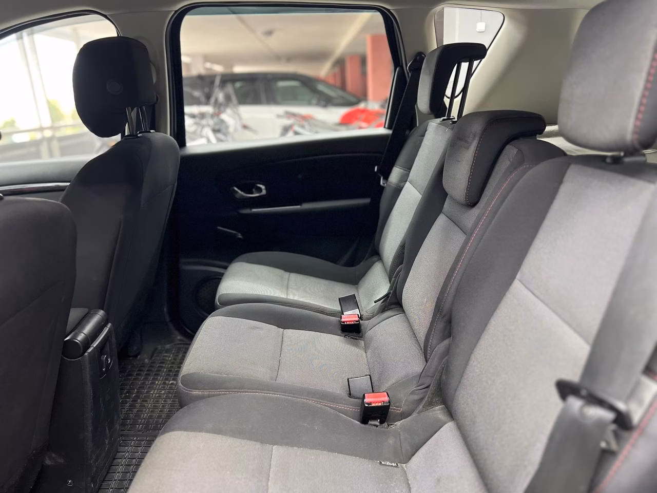 Renault Scenic фото 8
