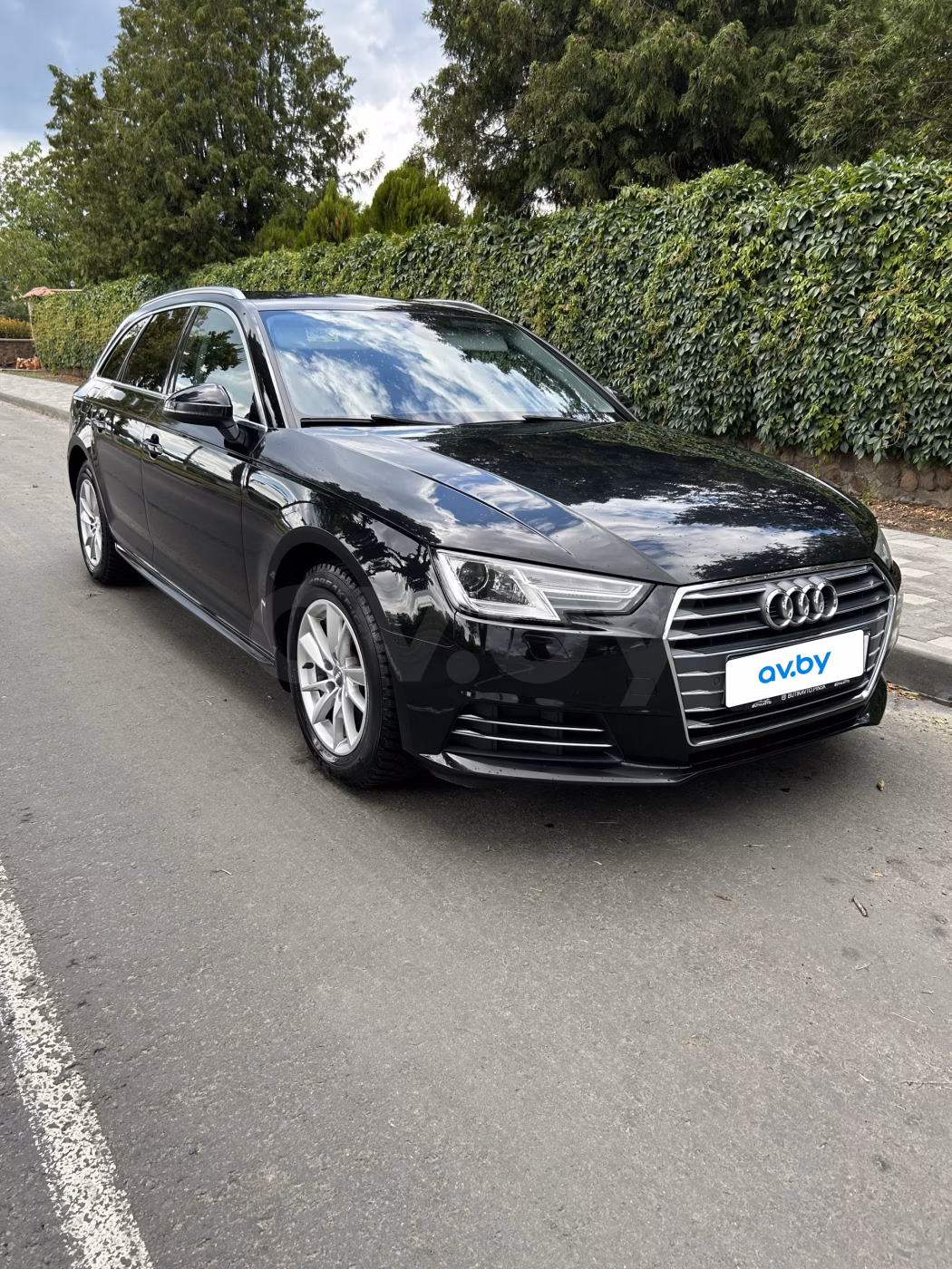 Audi A4 фото 2