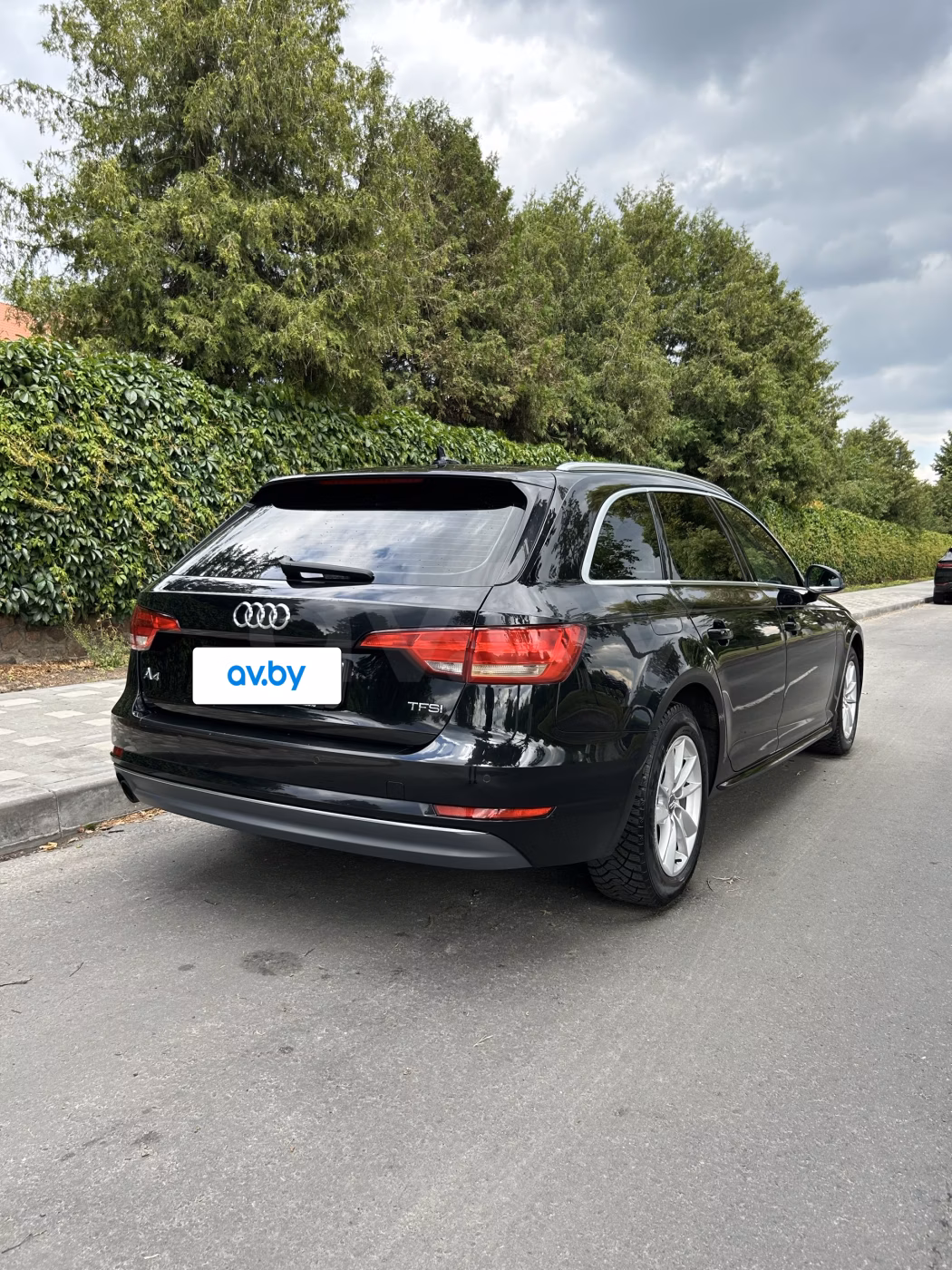Audi A4 фото 4