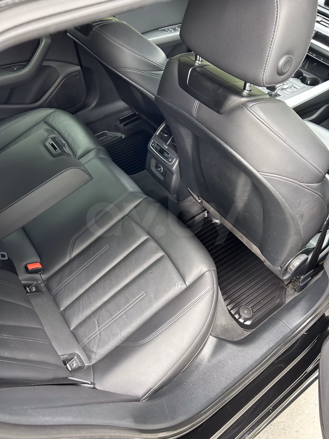 Audi A4 фото 14