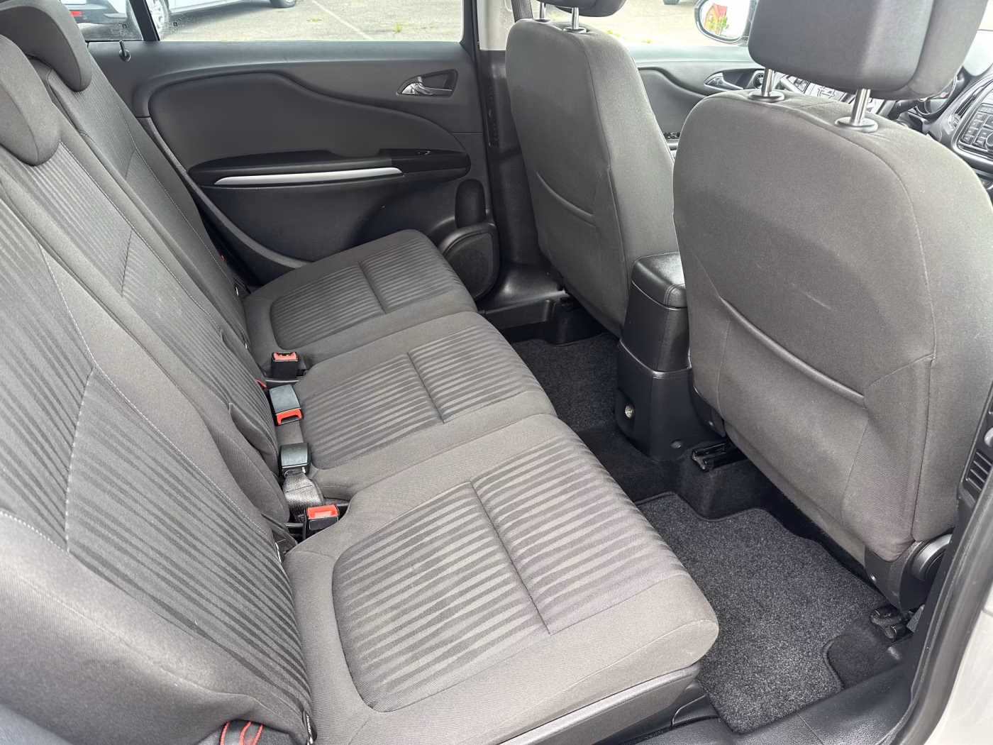 Opel Zafira фото 11