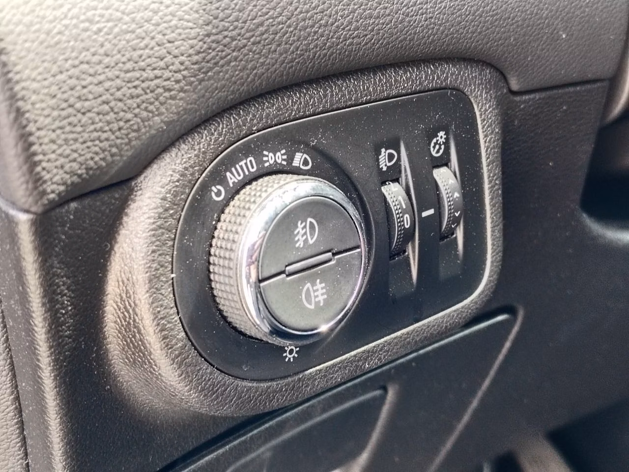 Opel Zafira фото 10