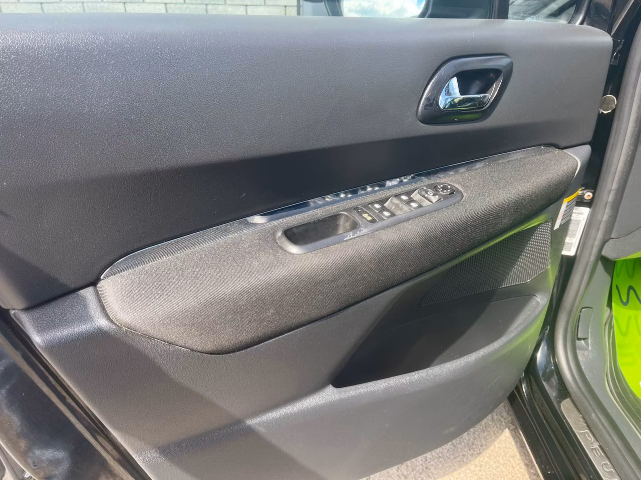 Peugeot 5008 фото 17