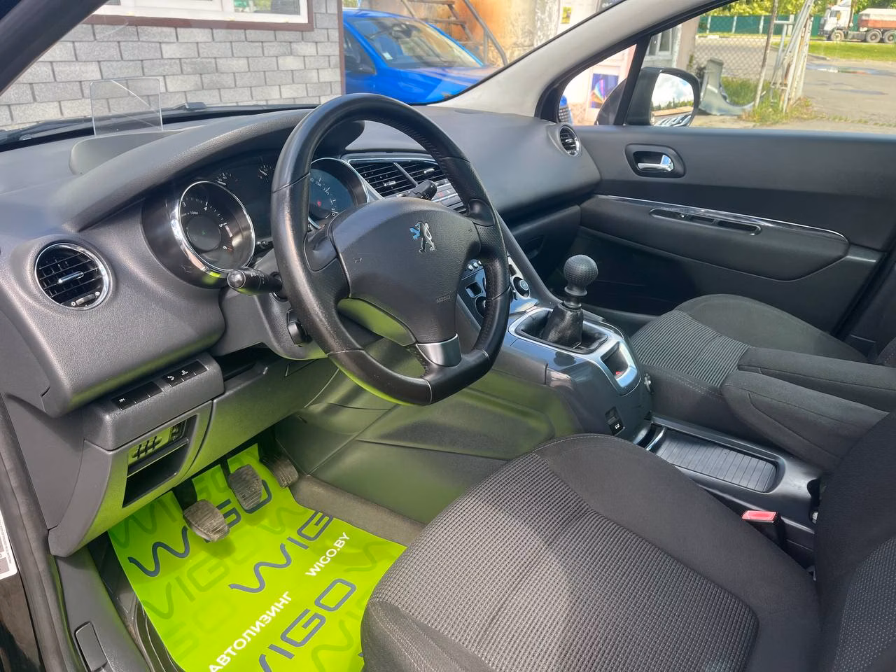 Peugeot 5008 фото 18