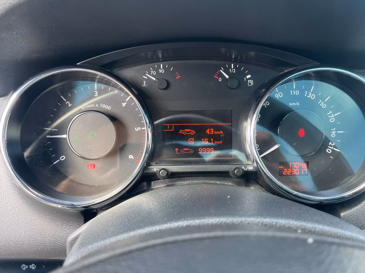 Peugeot 5008 фото 20