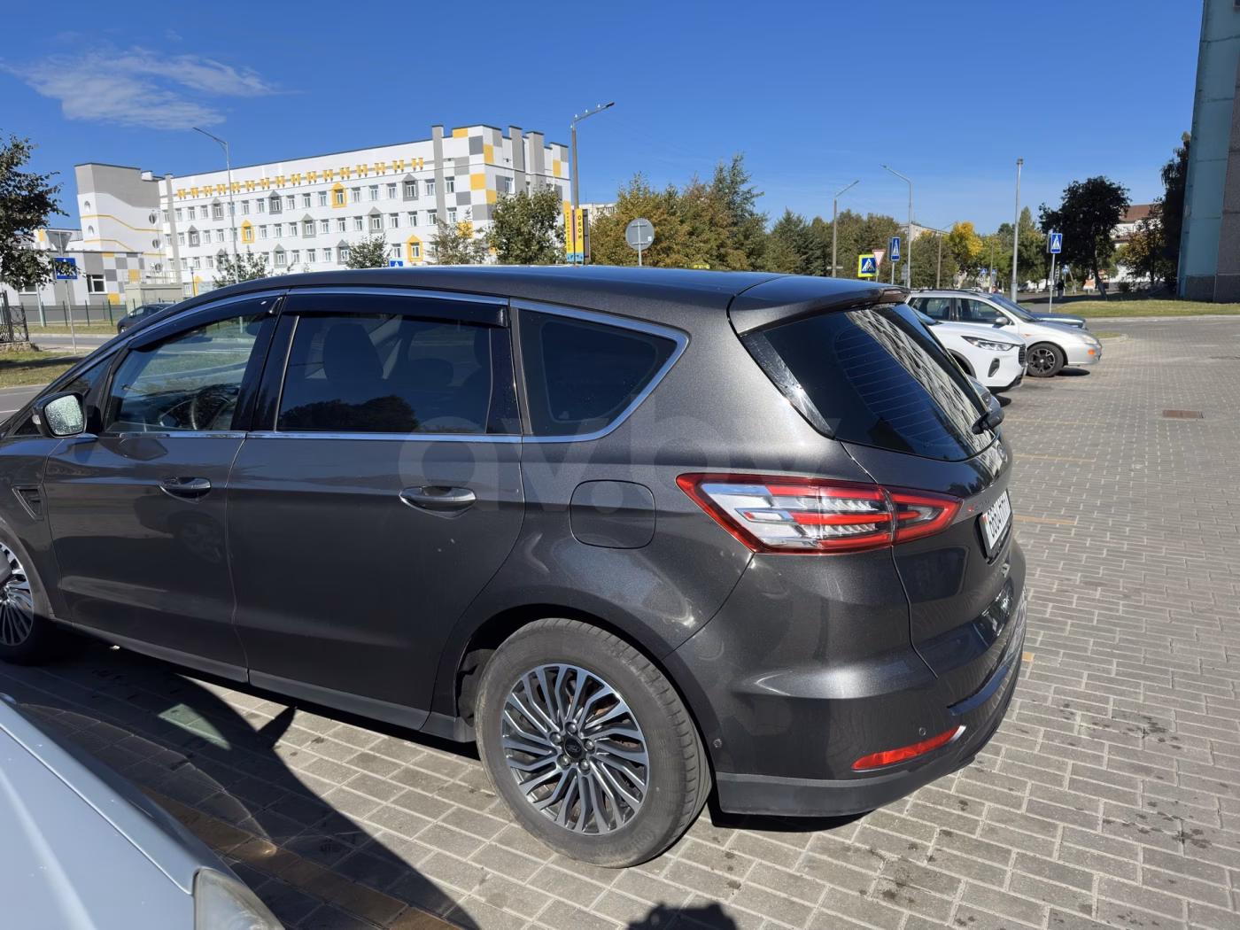 Ford S-MAX фото 17