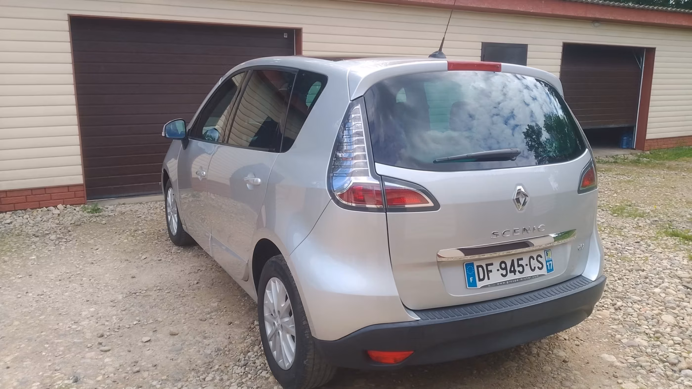 Renault Scenic фото 8