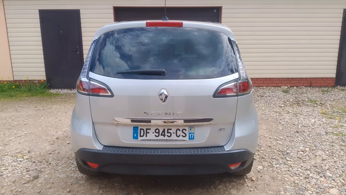 Renault Scenic фото 9