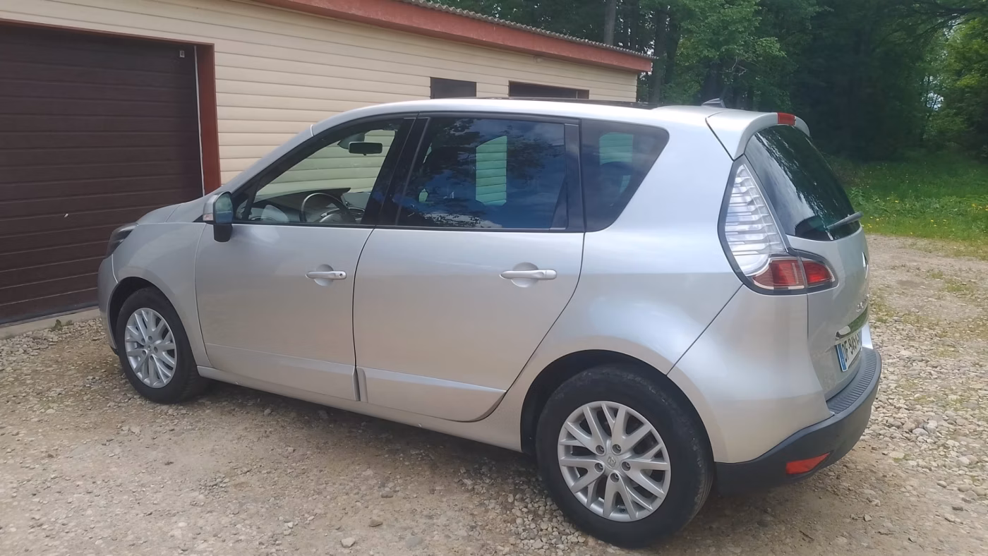 Renault Scenic фото 10