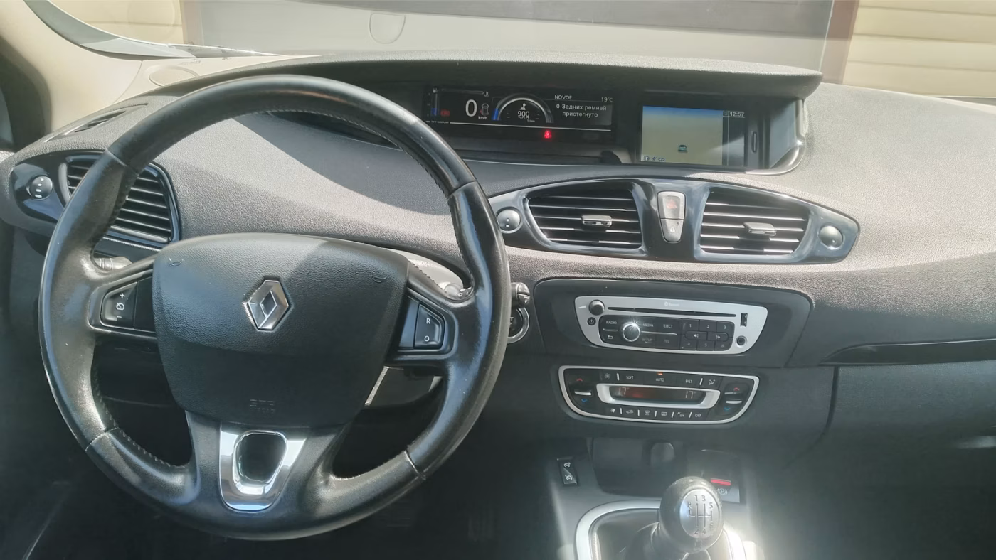 Renault Scenic фото 11