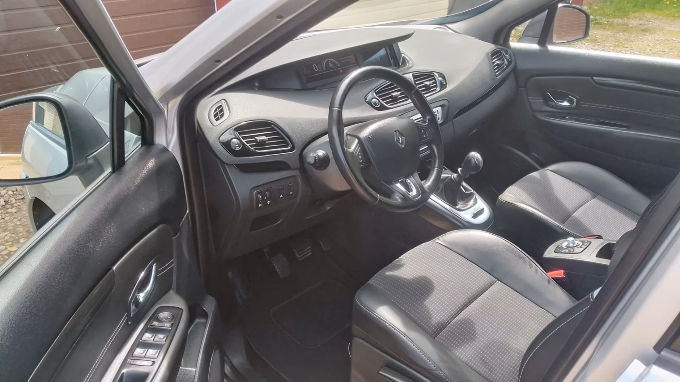 Renault Scenic фото 15