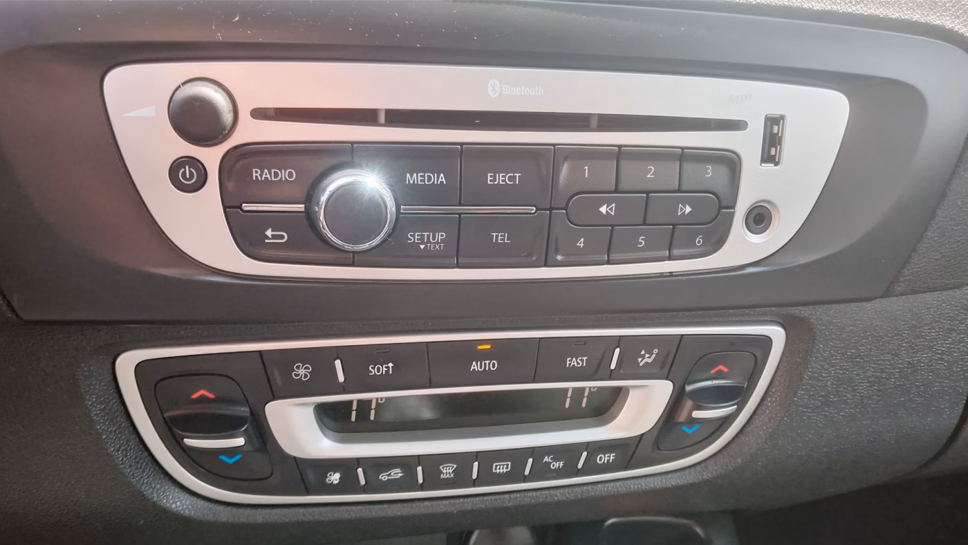 Renault Scenic фото 16