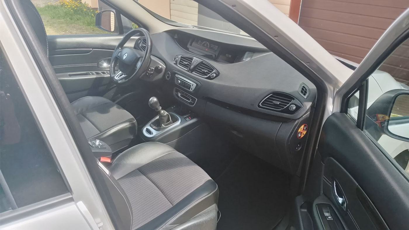 Renault Scenic фото 17