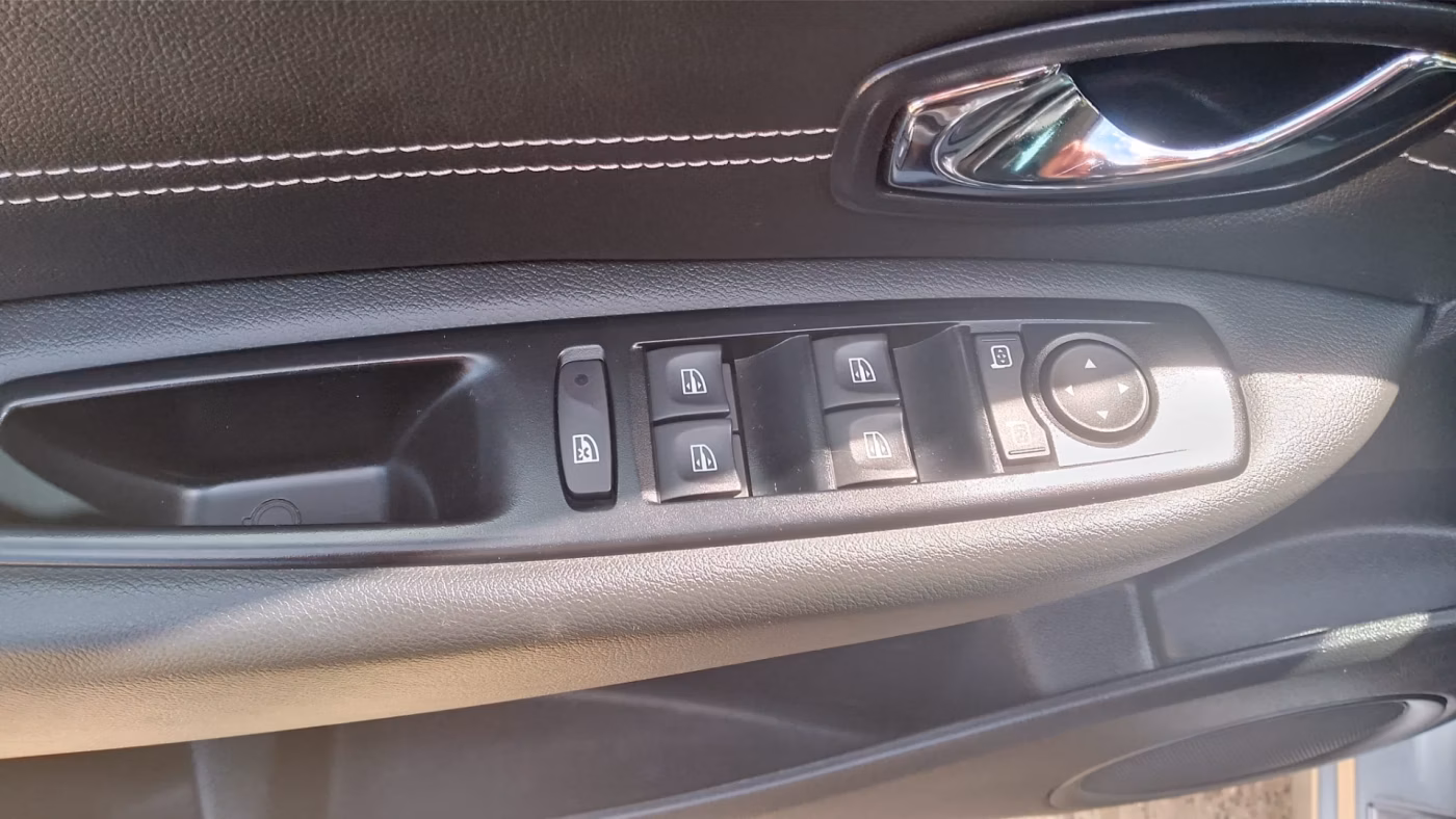 Renault Scenic фото 18