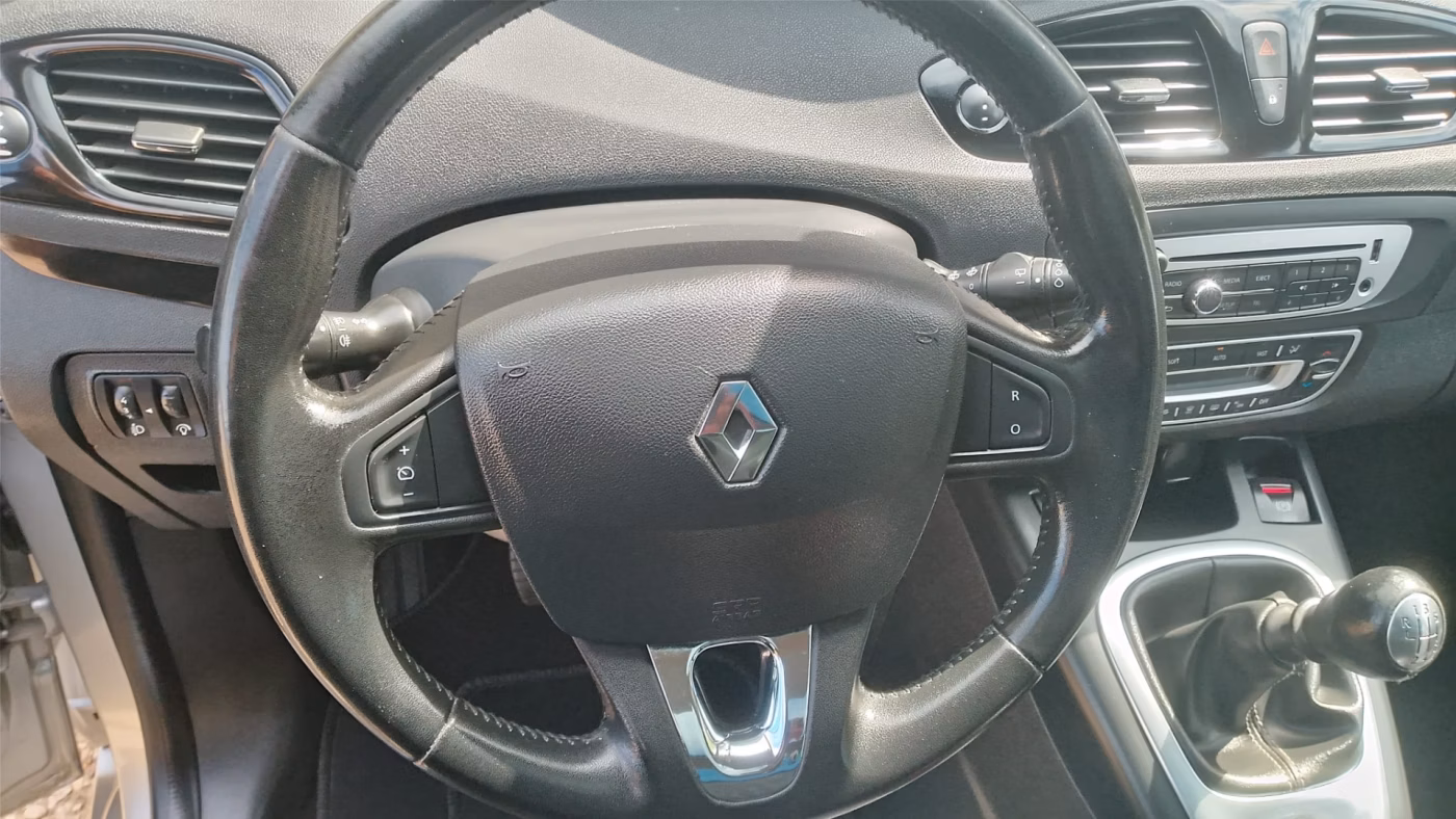 Renault Scenic фото 19