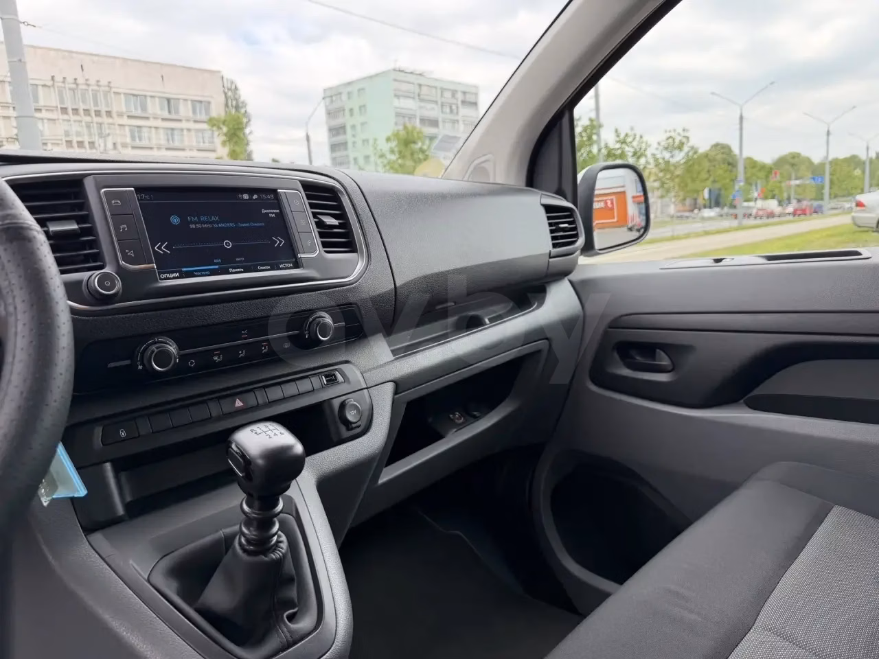 Peugeot Traveller фото 6